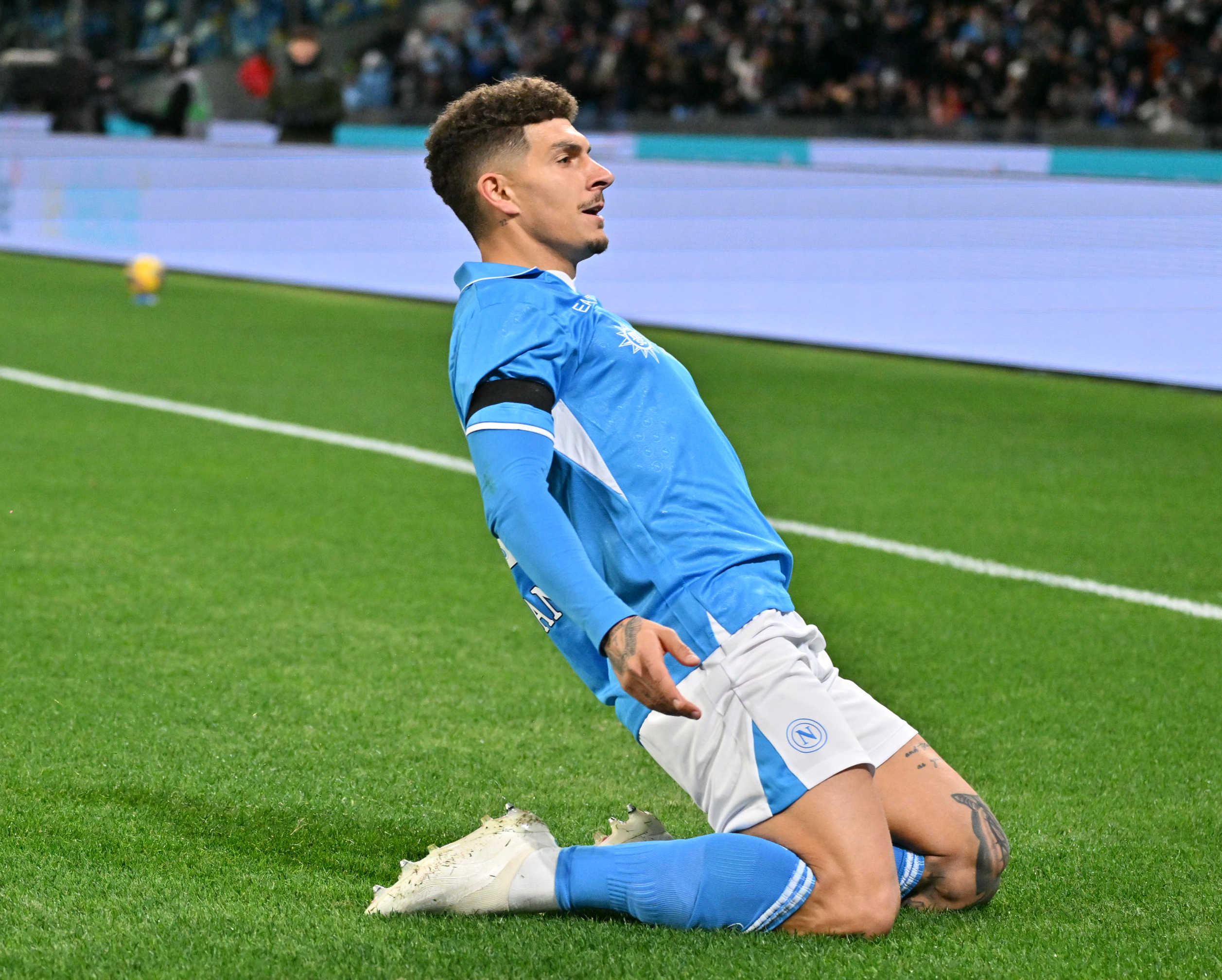 那不勒斯青年队在比赛中拼尽全力 那不勒斯青年队在比赛中拼尽全力