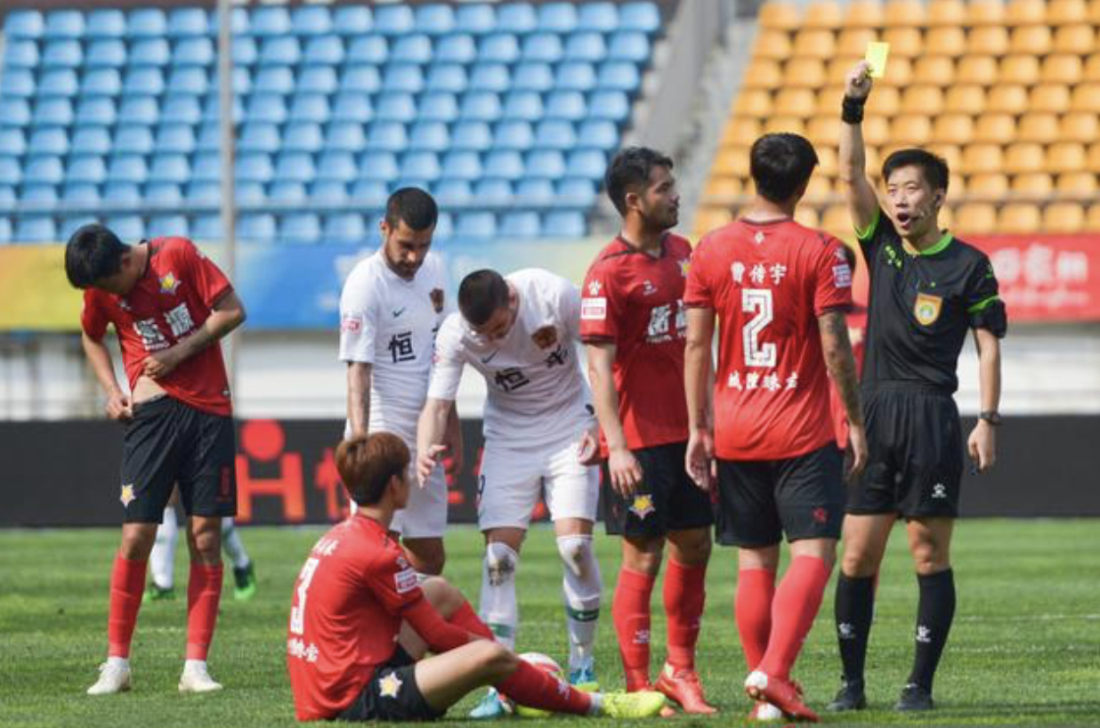 青岛黄海客场对阵辽宁宏运，局势紧迫的简单介绍