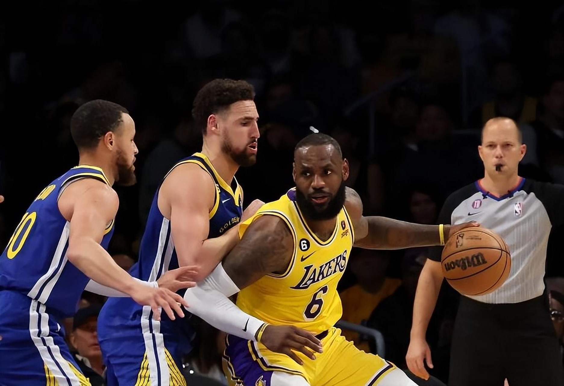 雷火电竞合作-关于湖人主场告捷，连胜勇士晋级半决赛的信息