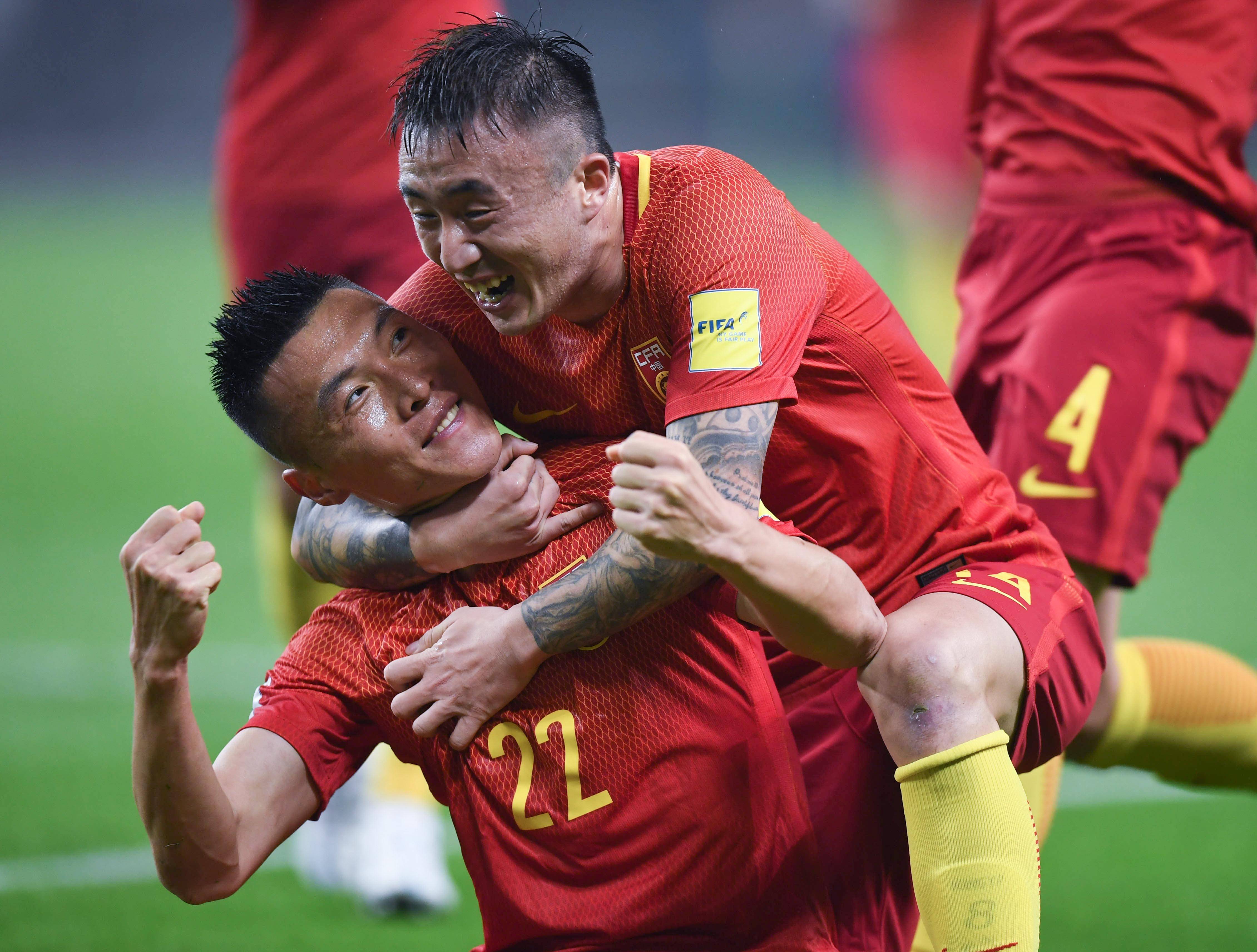 场面火爆，多支球队爆冷，晋级形势多变的简单介绍