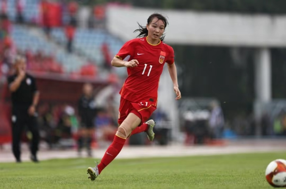 浴血奋战！中国女足在比赛中顽强拼搏的简单介绍