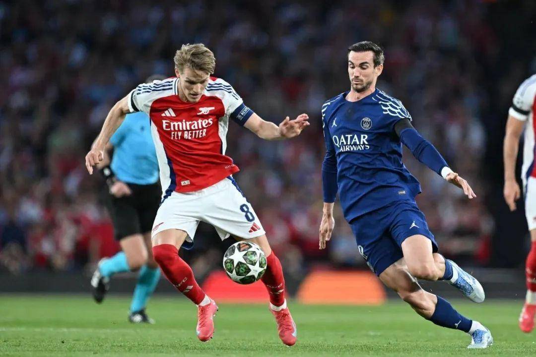 阿森纳客场告捷,欧冠资格渐行渐近 阿森纳客场告捷,欧冠资格渐行渐近