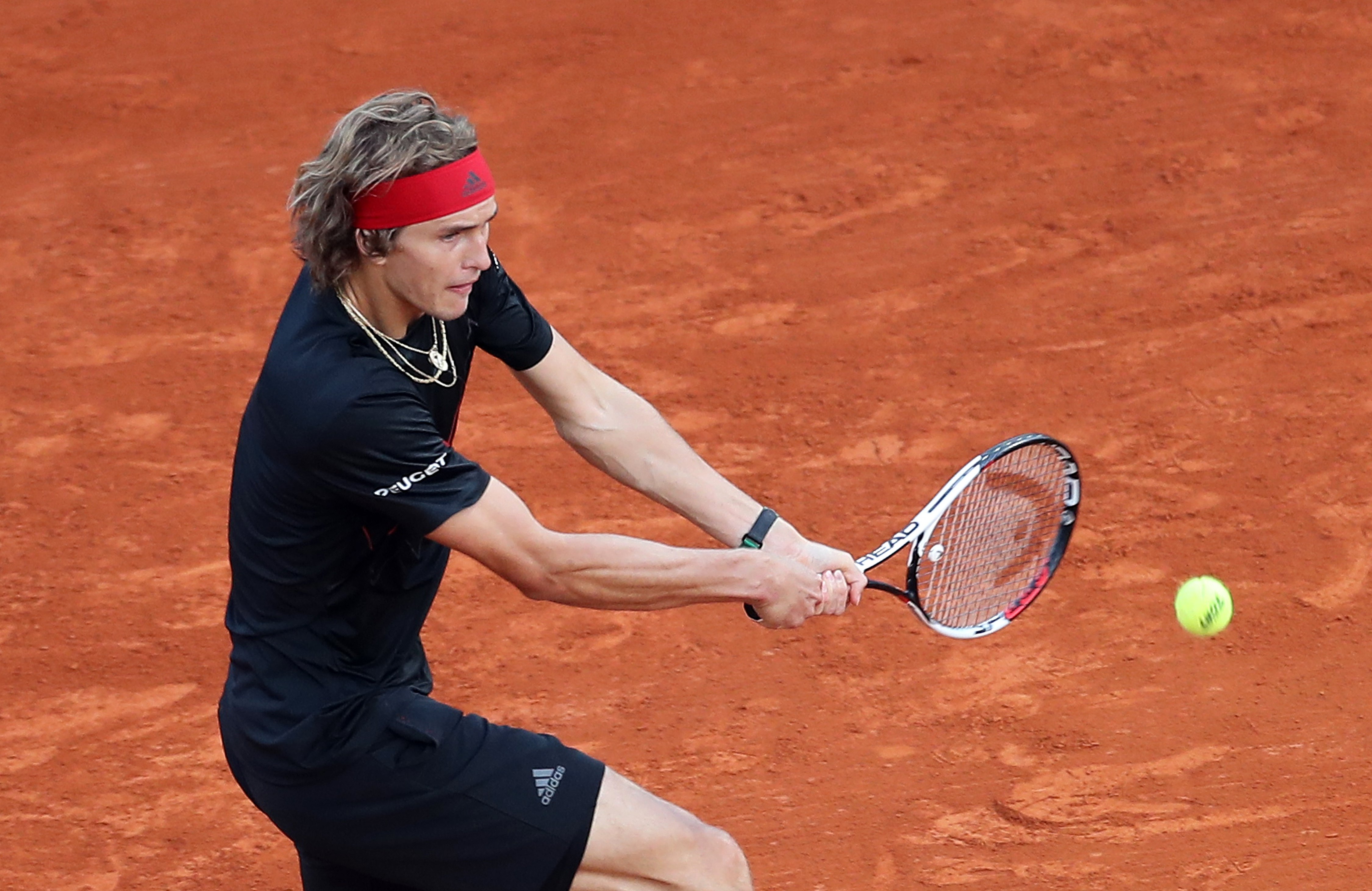 雷火电竞官网-澳网横扫蒙特卡洛大师赛，兹维列夫点燃赛场