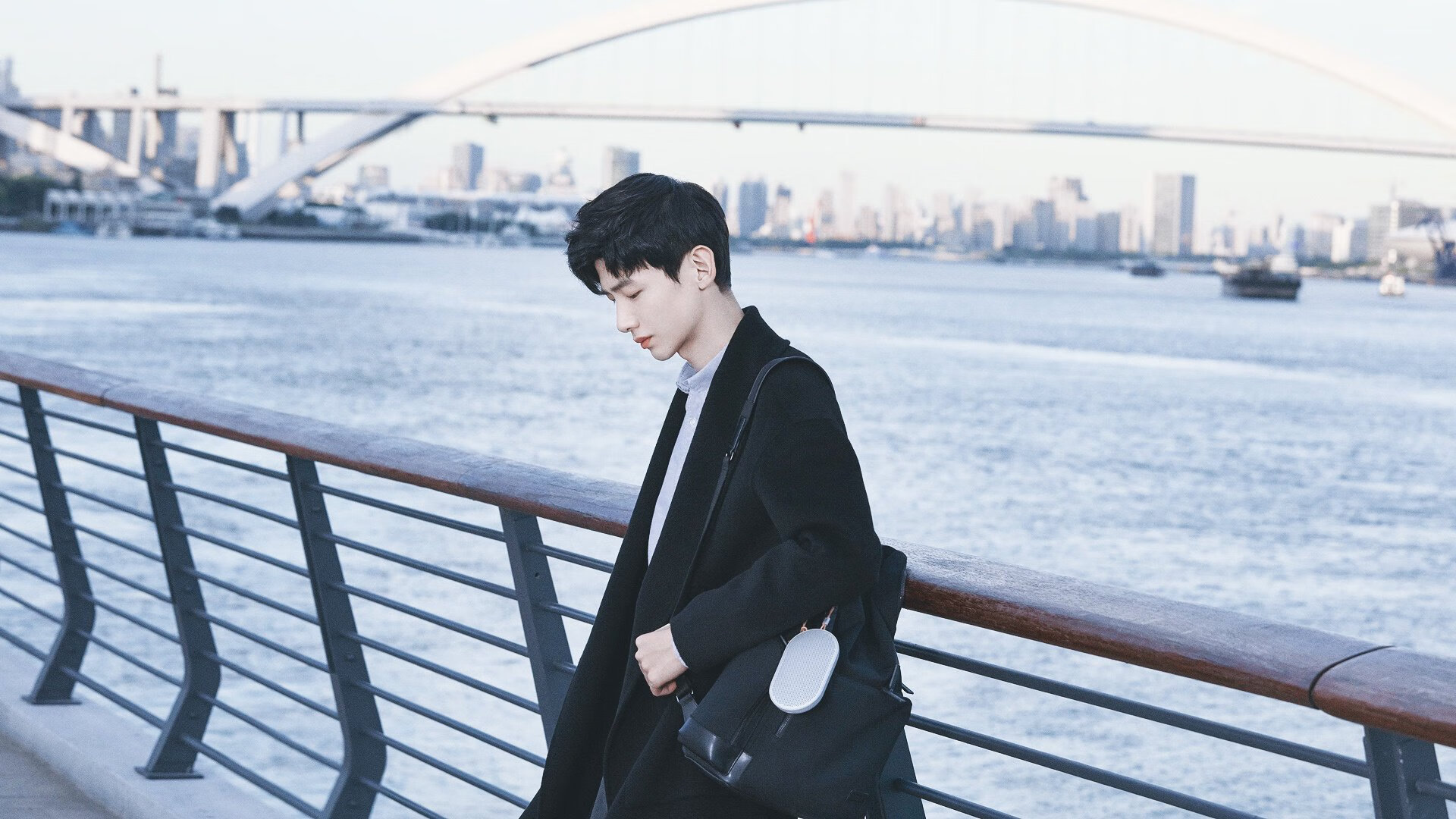 轰鸣孤岛，当利拉德在F1街道赛之夜扛起世界