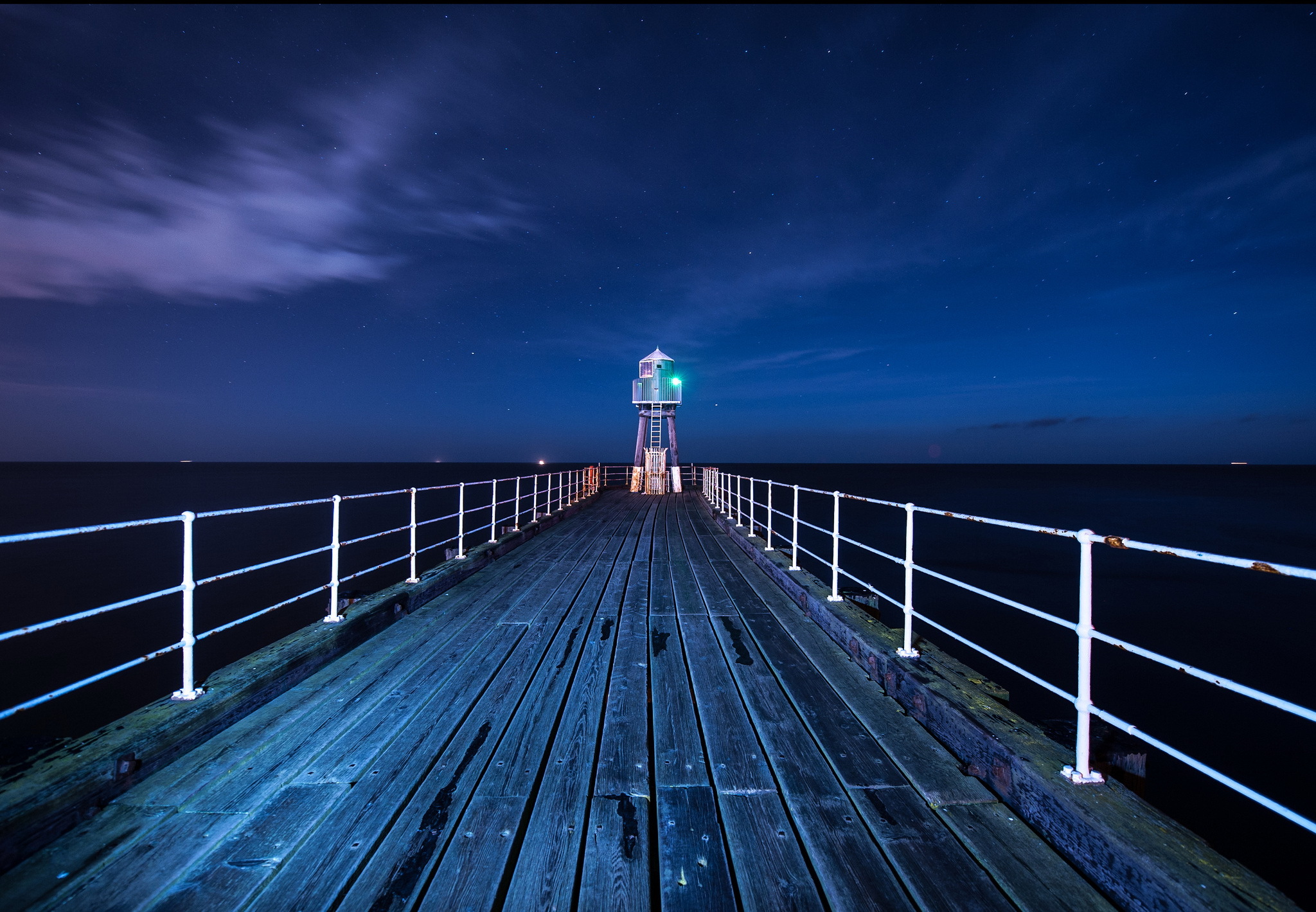 默契如虹，拉什福德引领锋线风暴，秘鲁大胜匈牙利锁定H组头名